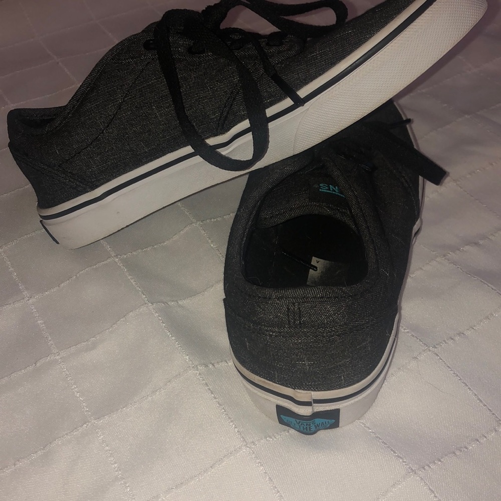 vans - Picture 2 of 3